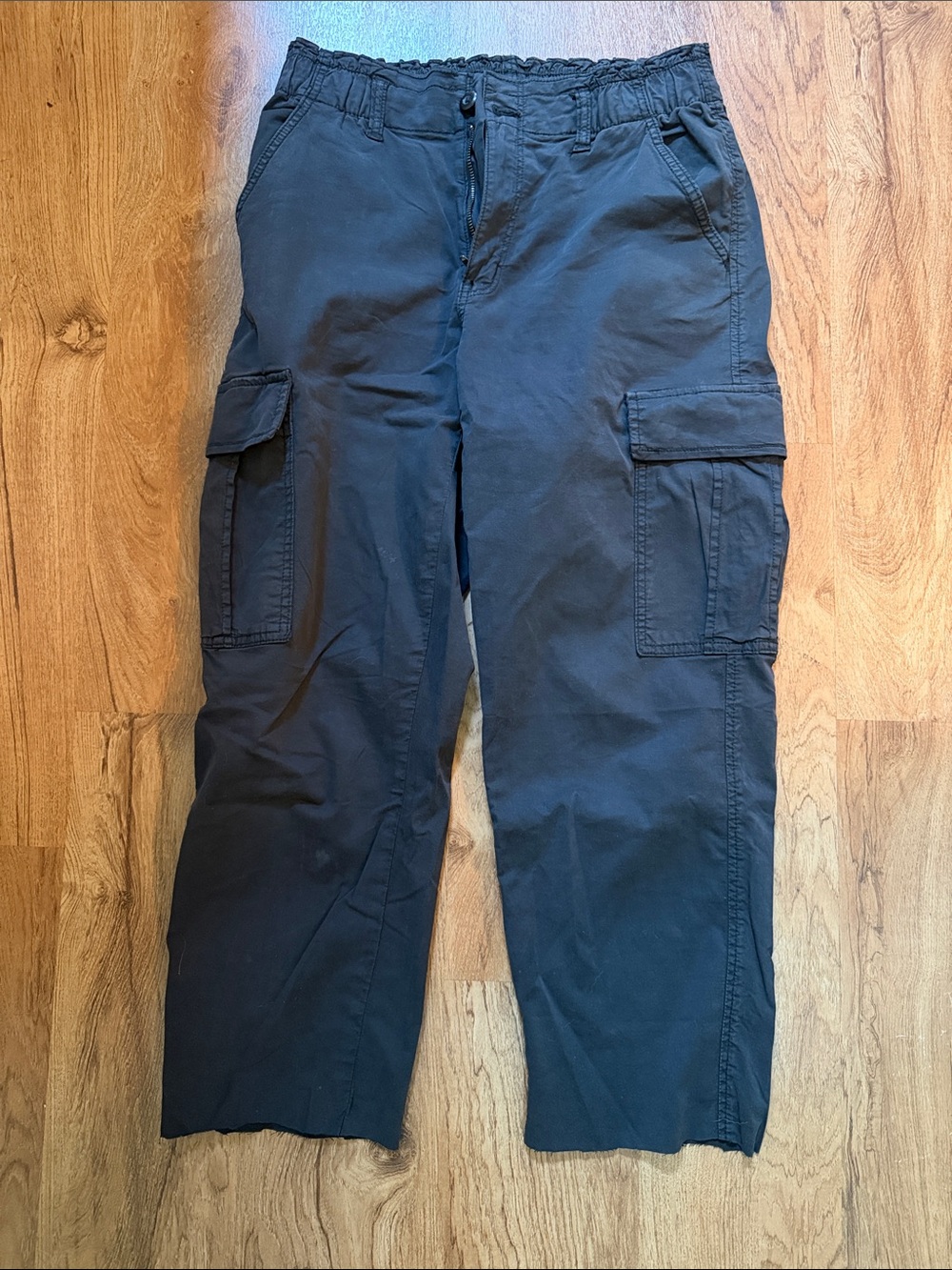 Cargo Pants in Black - Comfortable Utility Style